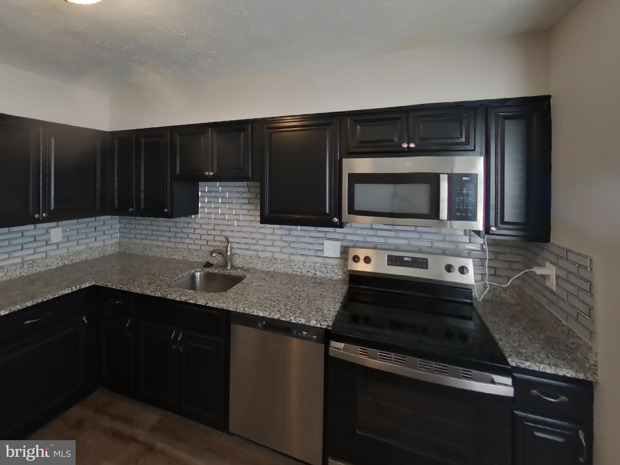 OAKHURST - Residential Lease