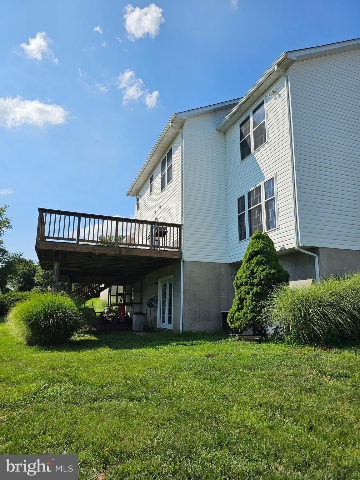 FOREST LAKES - Residential