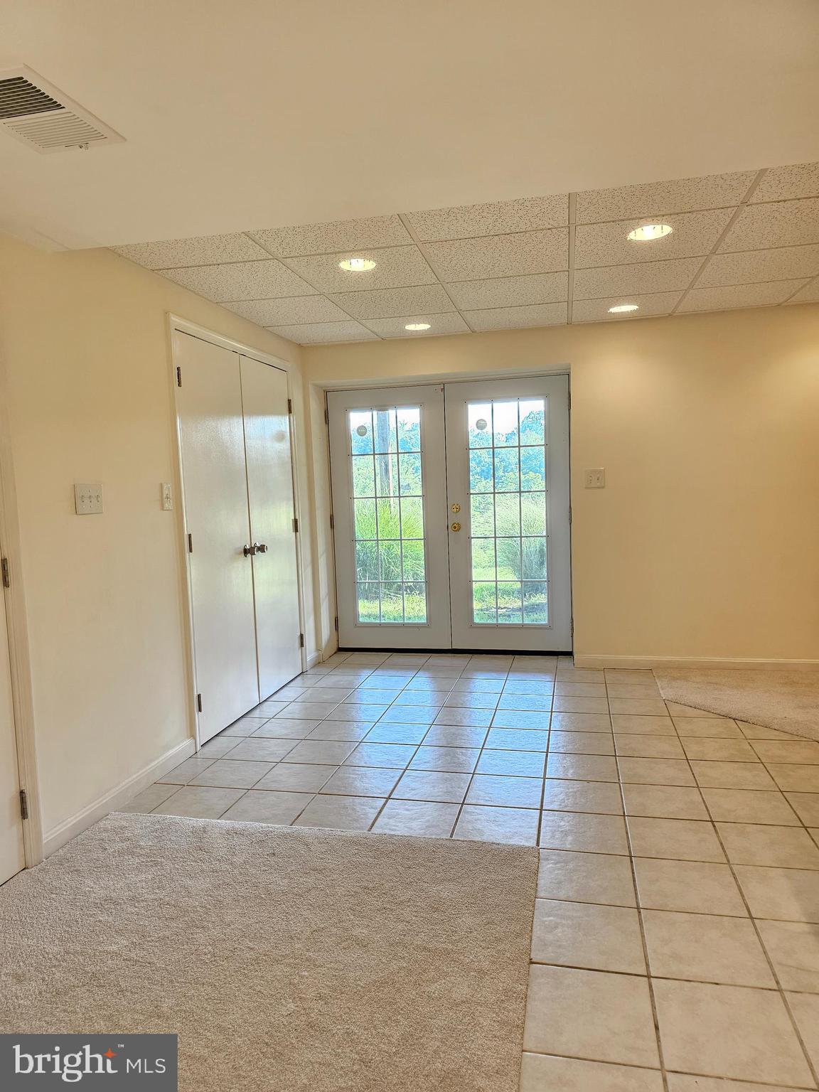 FOREST LAKES - Residential