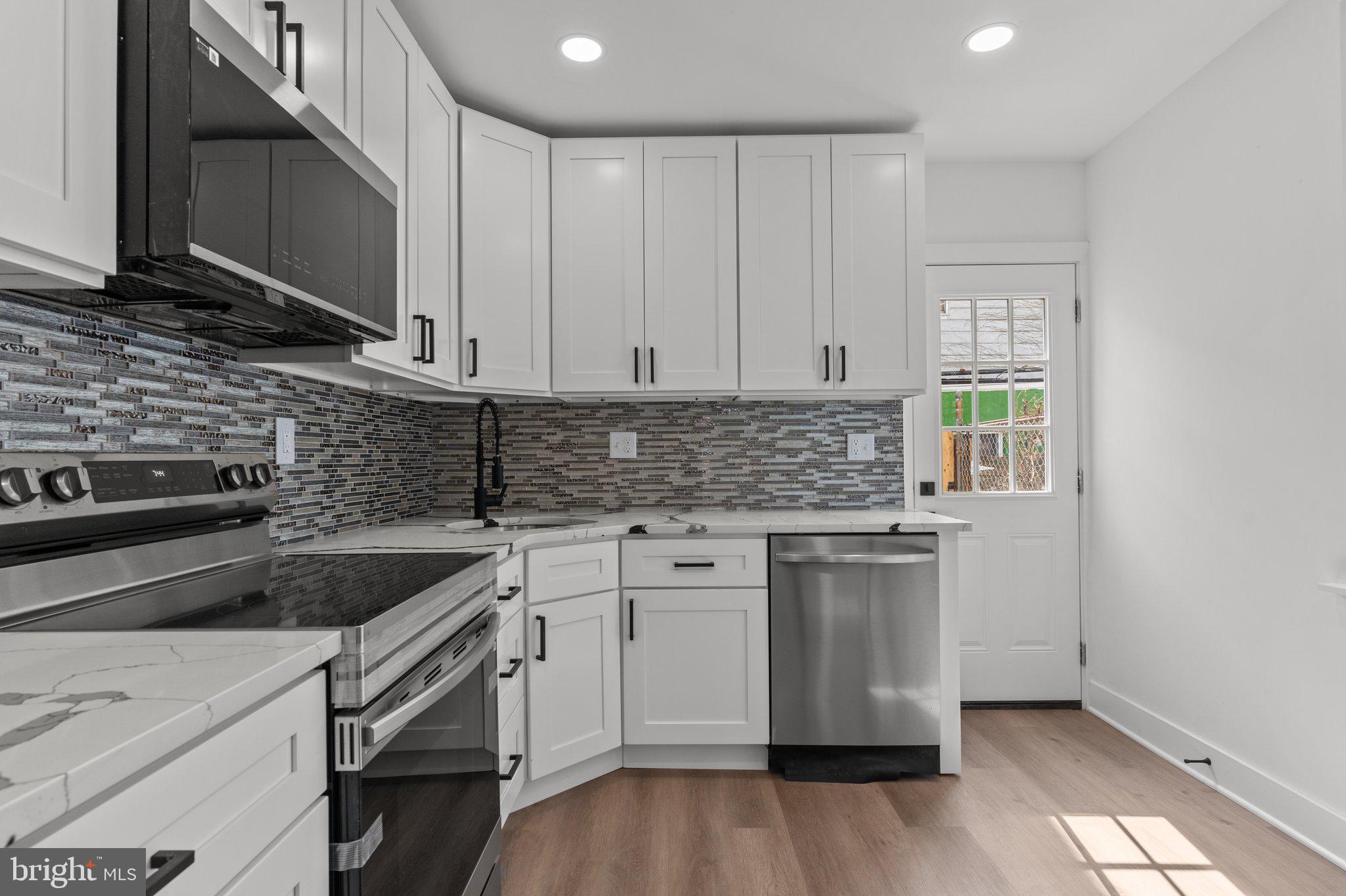 POINT BREEZE - Residential