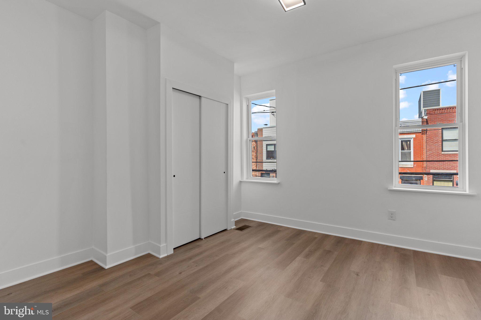 POINT BREEZE - Residential