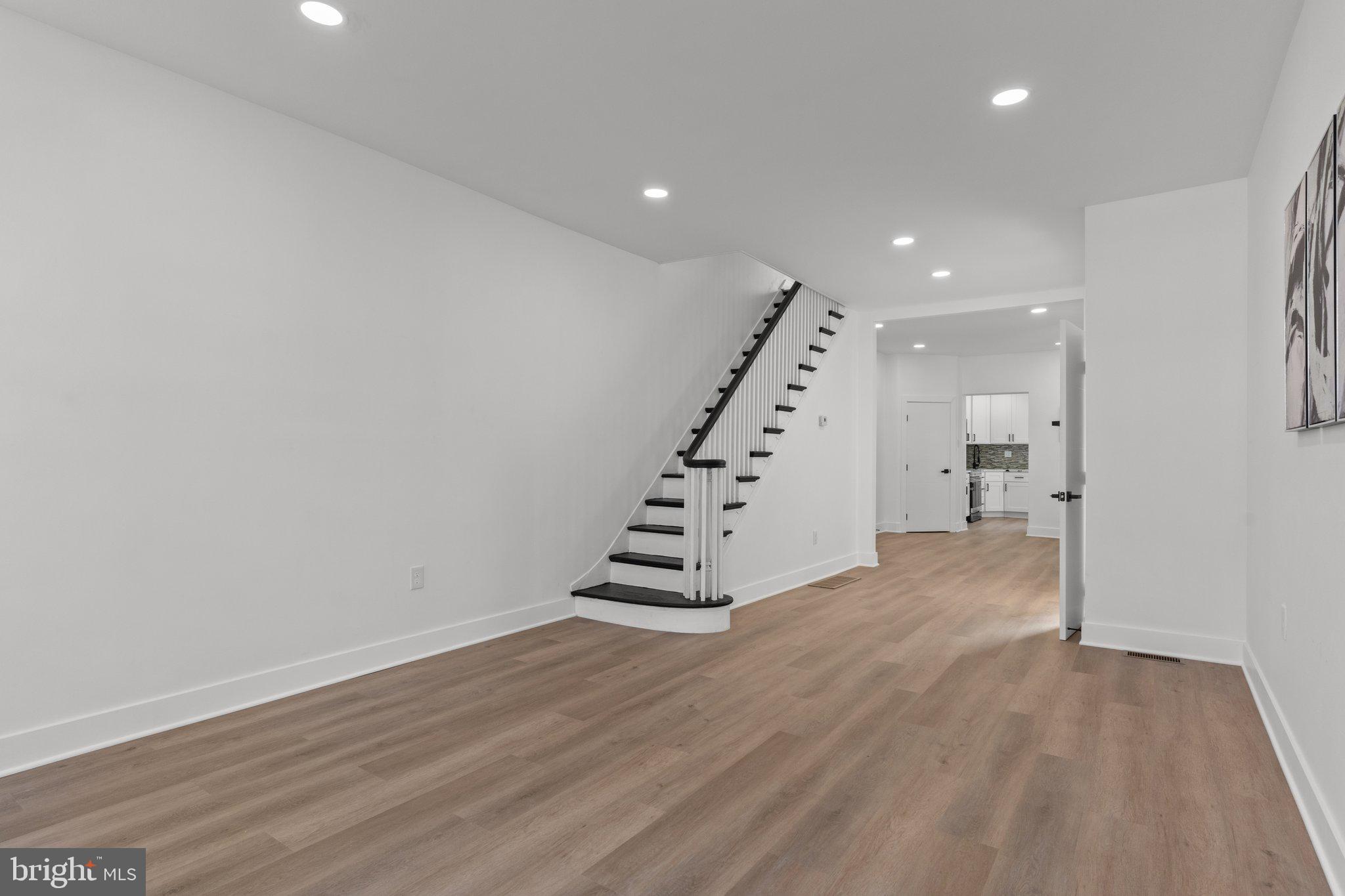 POINT BREEZE - Residential