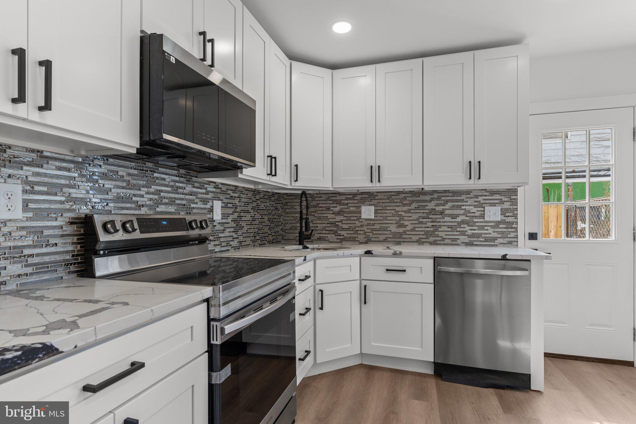 POINT BREEZE - Residential