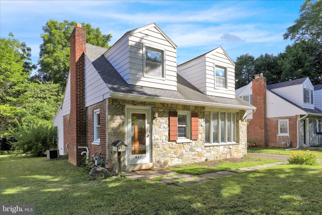 Photo of 951 New Holland Avenue, LANCASTER, PA 17601 (MLS # PALA2090306)