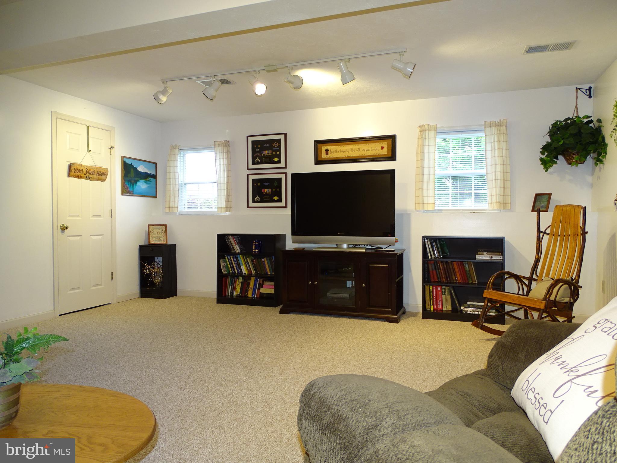 ASBURY POINTE - Residential