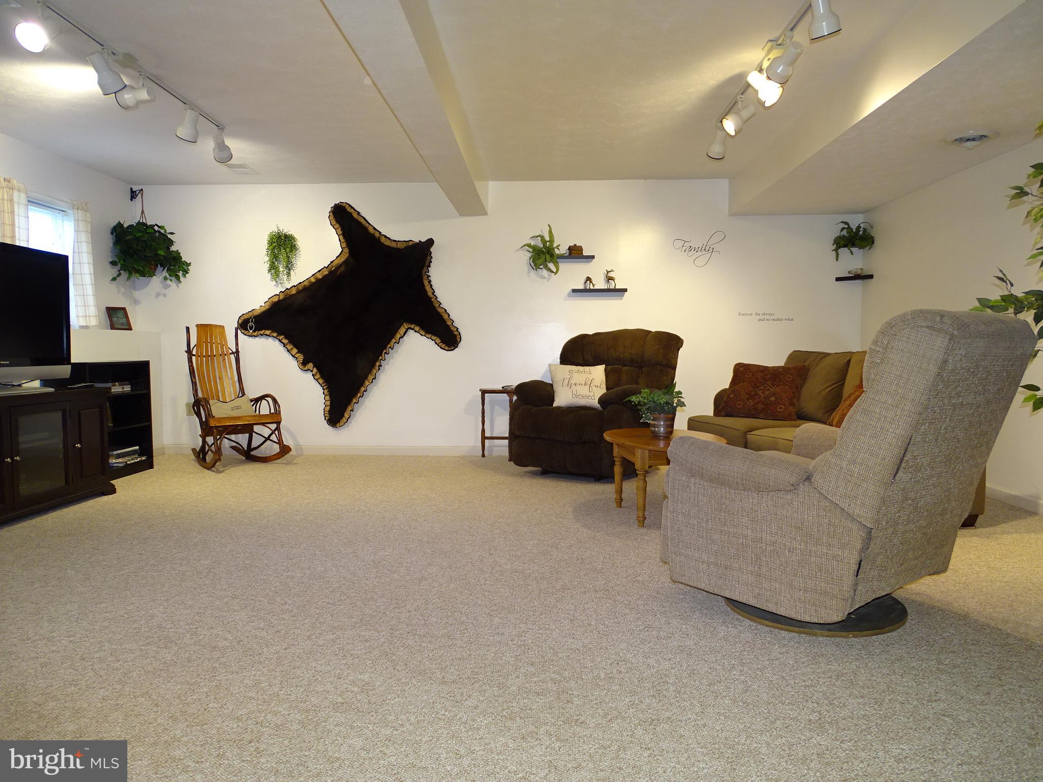 ASBURY POINTE - Residential