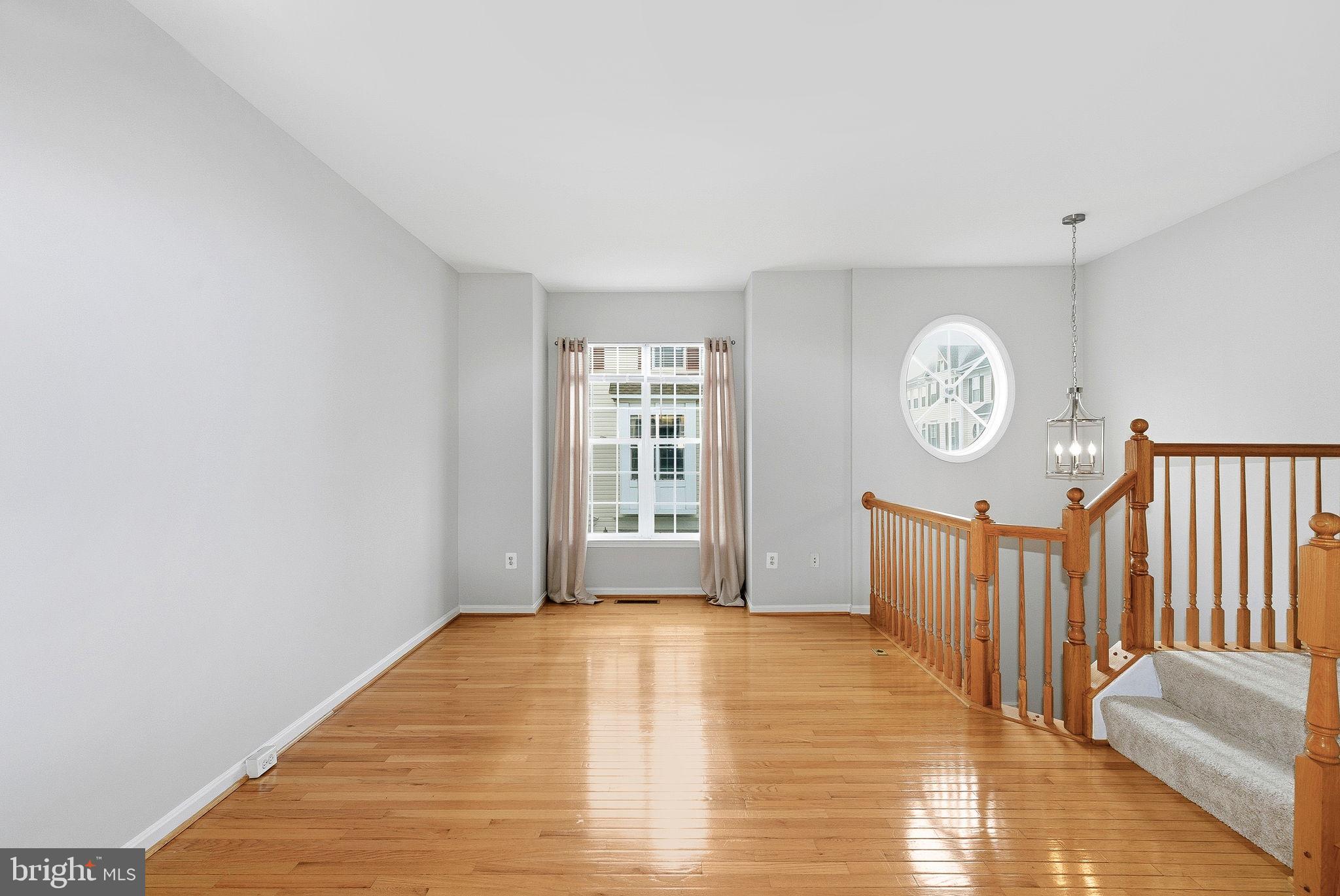 43722 CLEAR LAKE SQUARE