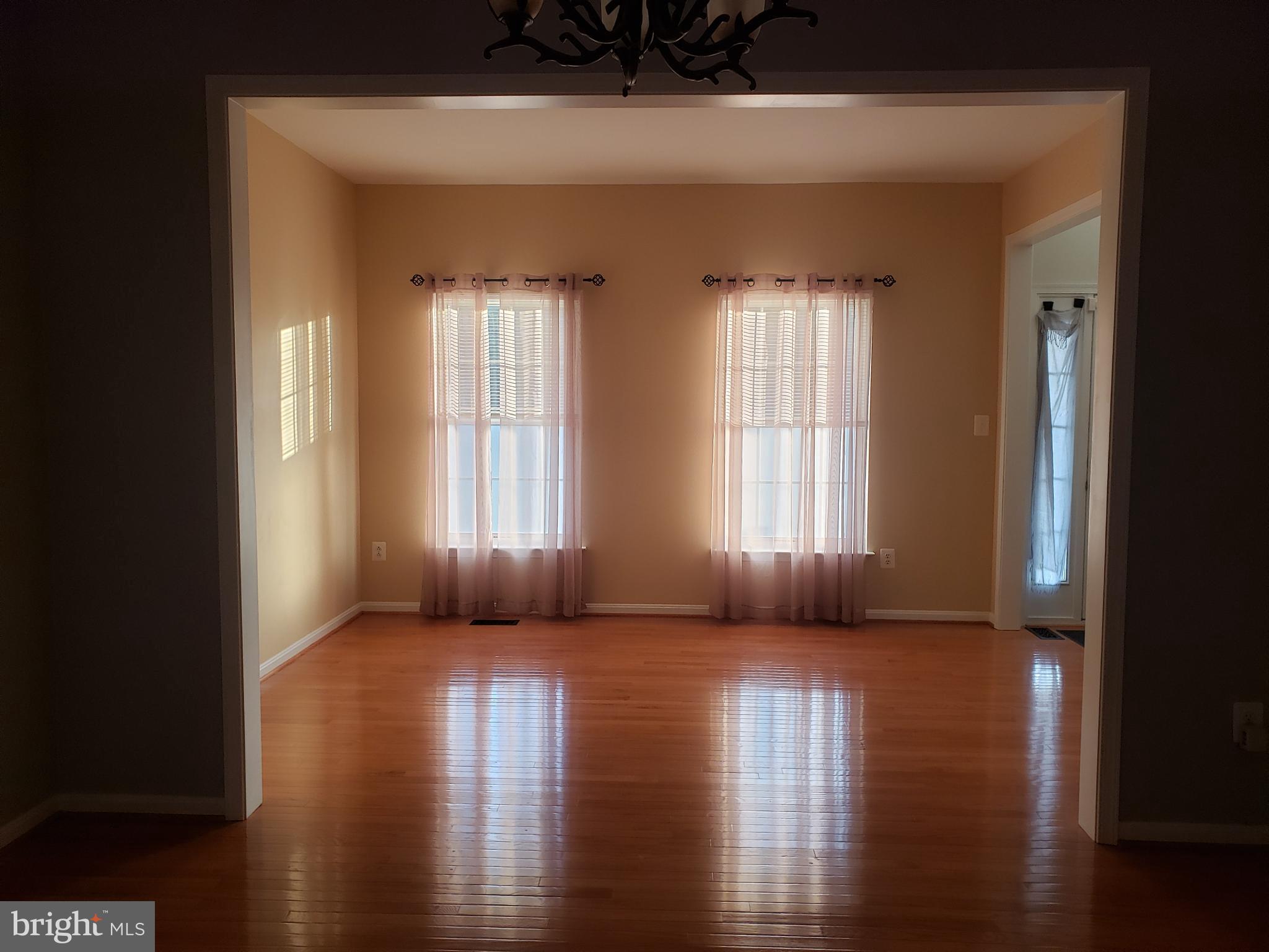 19 PERRY WOODS COURT