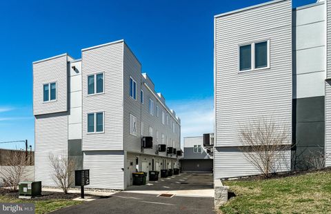 Condo For Sale - 290 Yards Court<br/> HATBORO, PA 19040