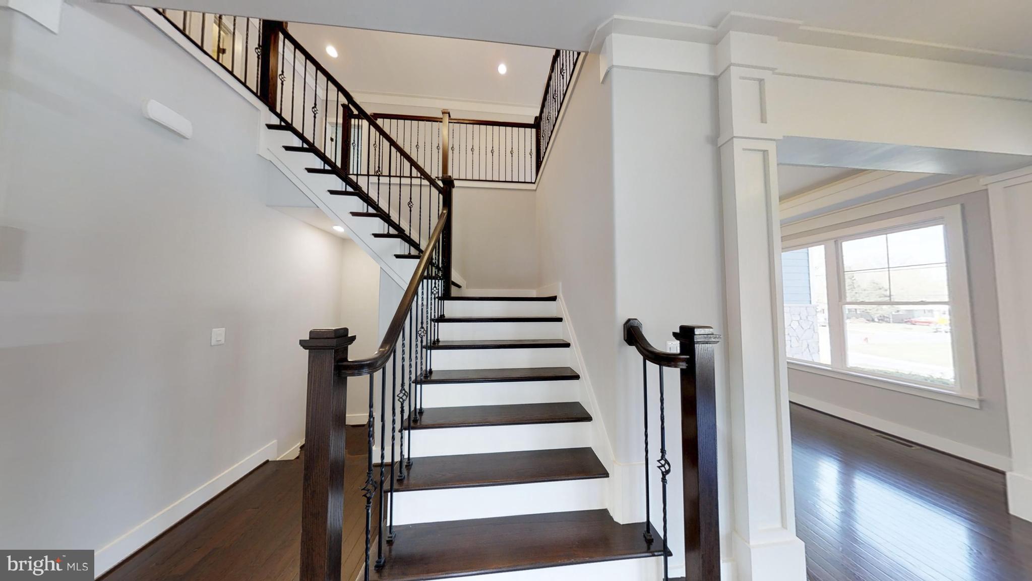 EAST VIENNA WOODS - Residential