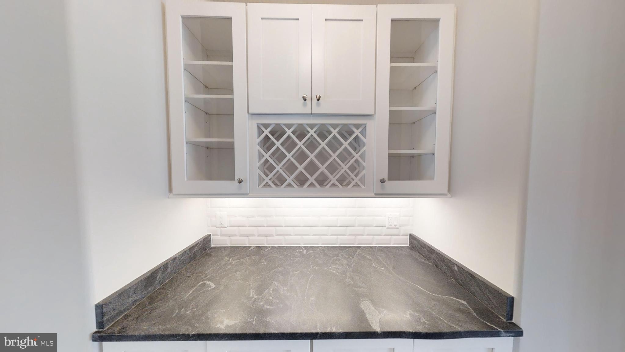 EAST VIENNA WOODS - Residential