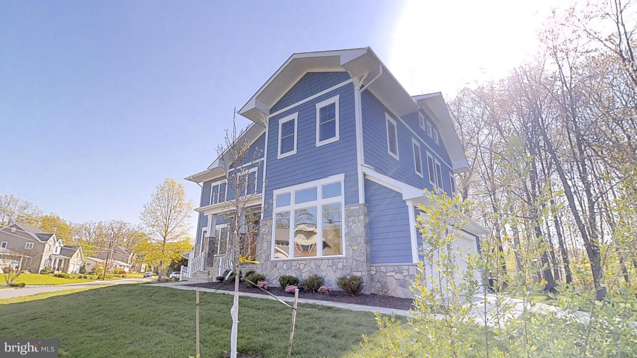 EAST VIENNA WOODS - Residential