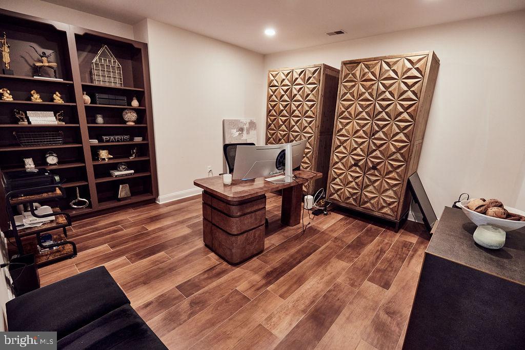 WOODBROOK - Residential