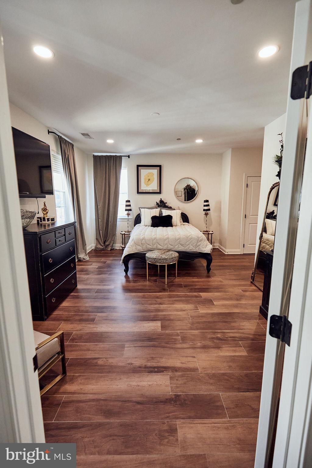 WOODBROOK - Residential