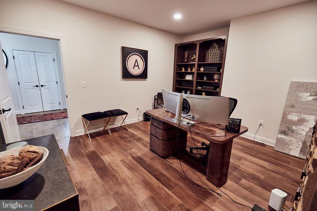 WOODBROOK - Residential