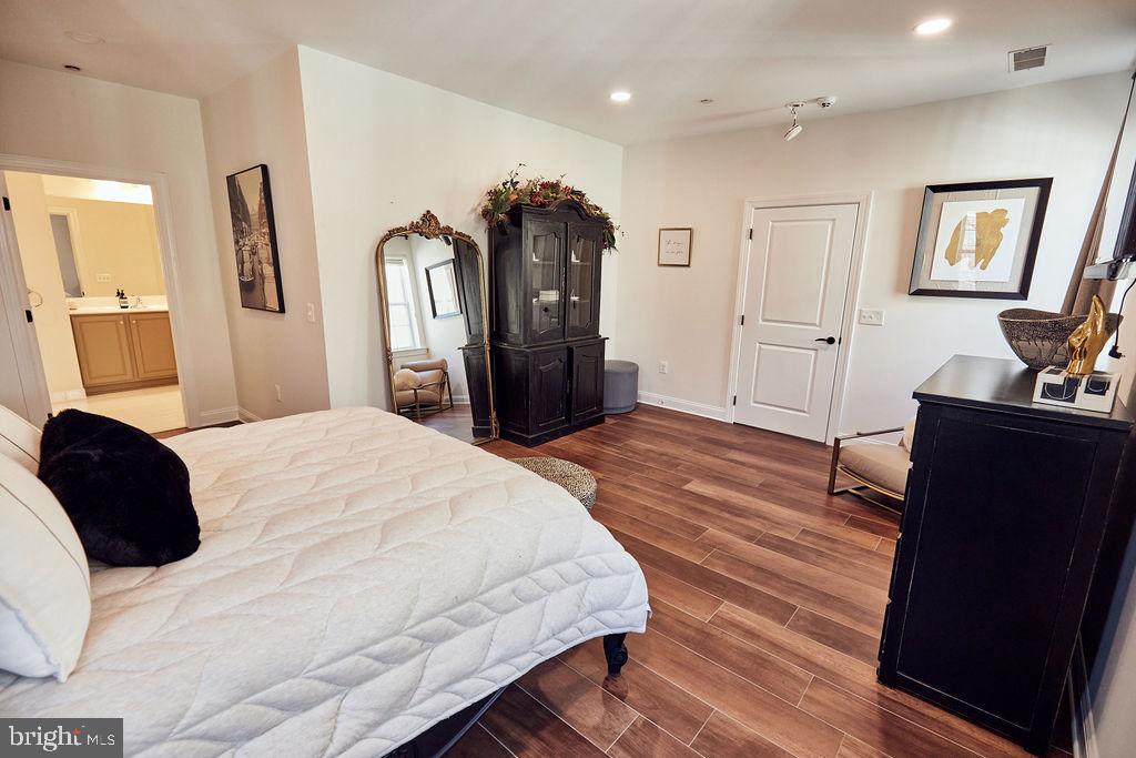 WOODBROOK - Residential