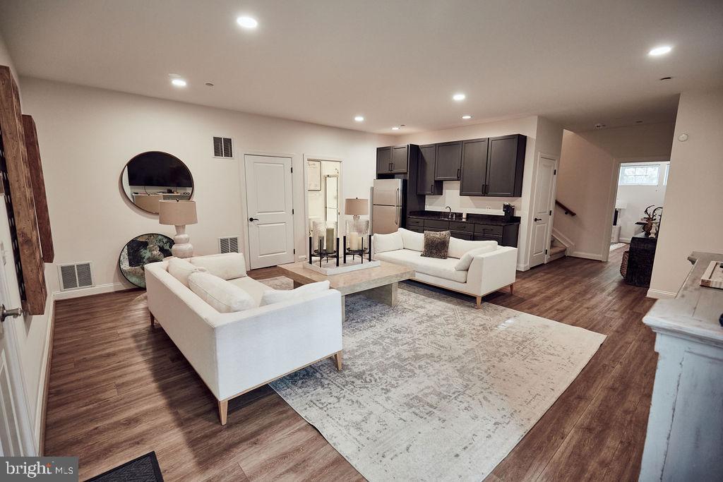 WOODBROOK - Residential