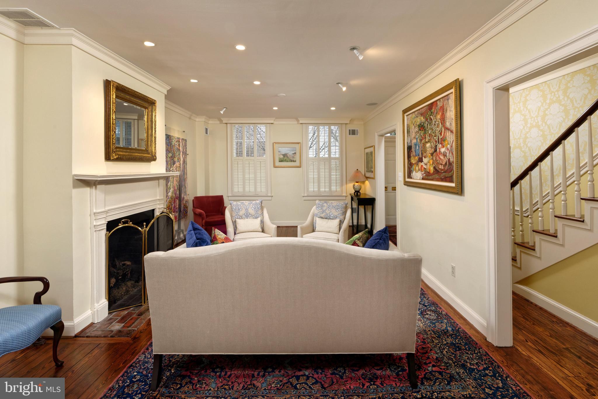 OLD TOWN ALEXANDRIA - Residential