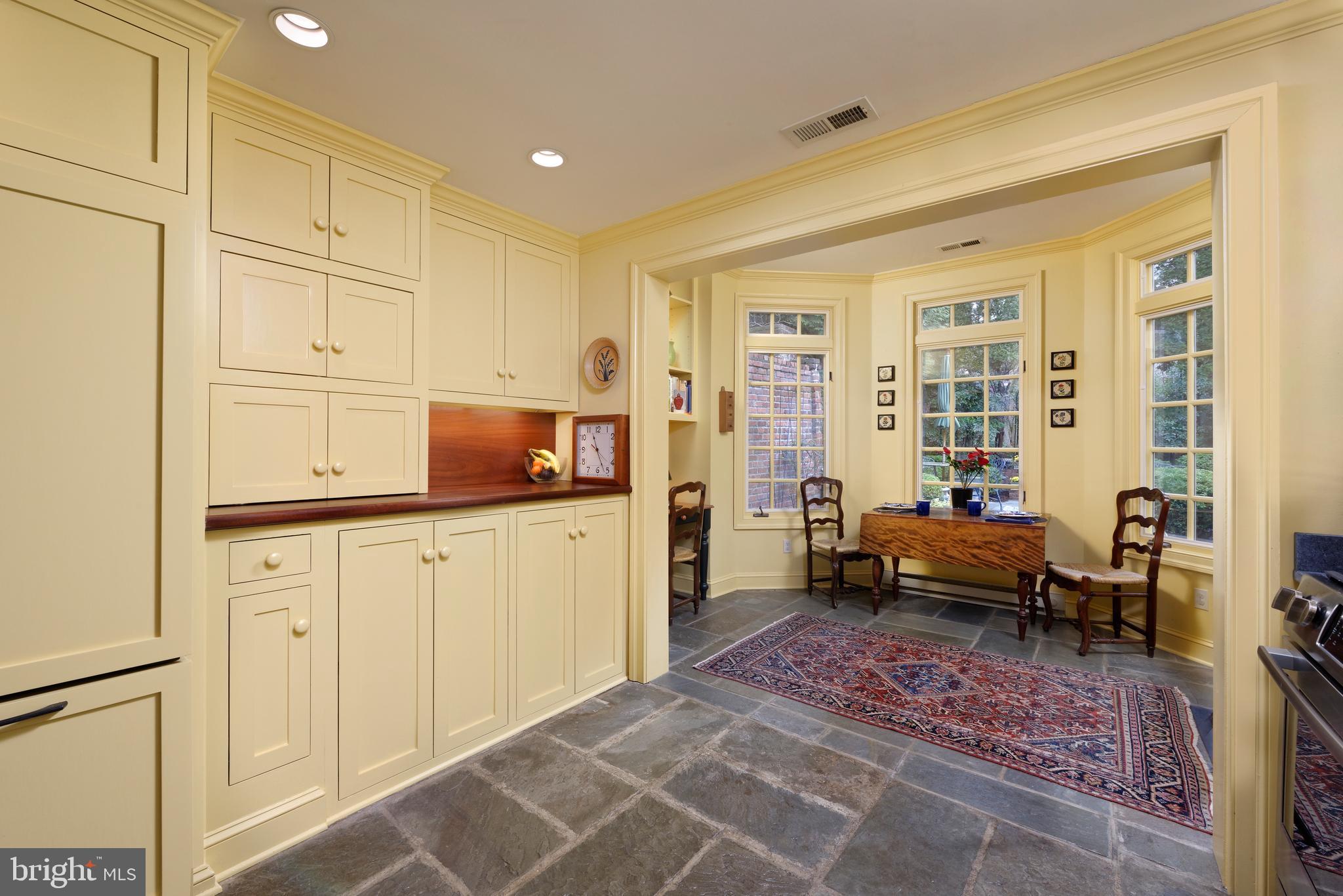 OLD TOWN ALEXANDRIA - Residential