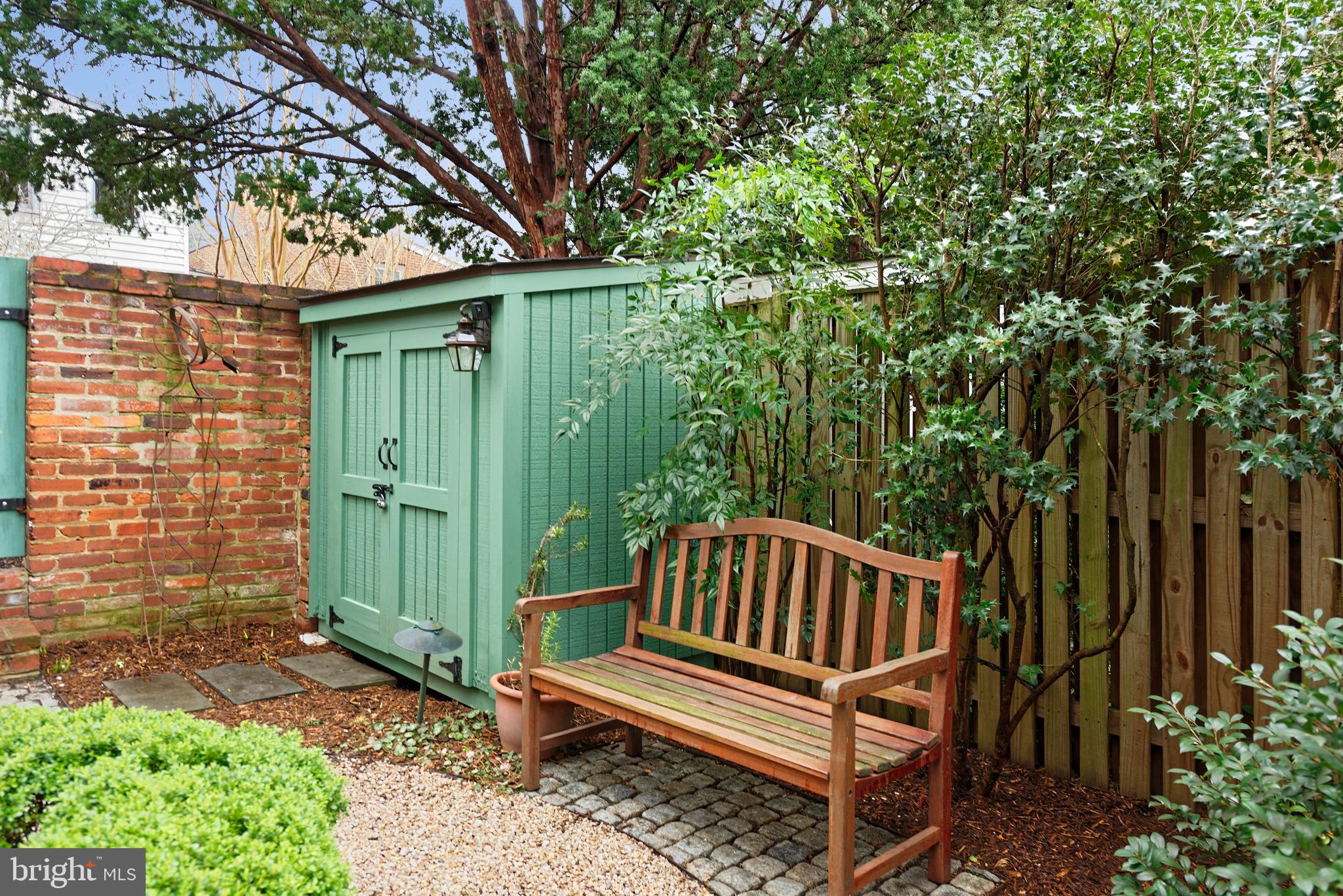 OLD TOWN ALEXANDRIA - Residential