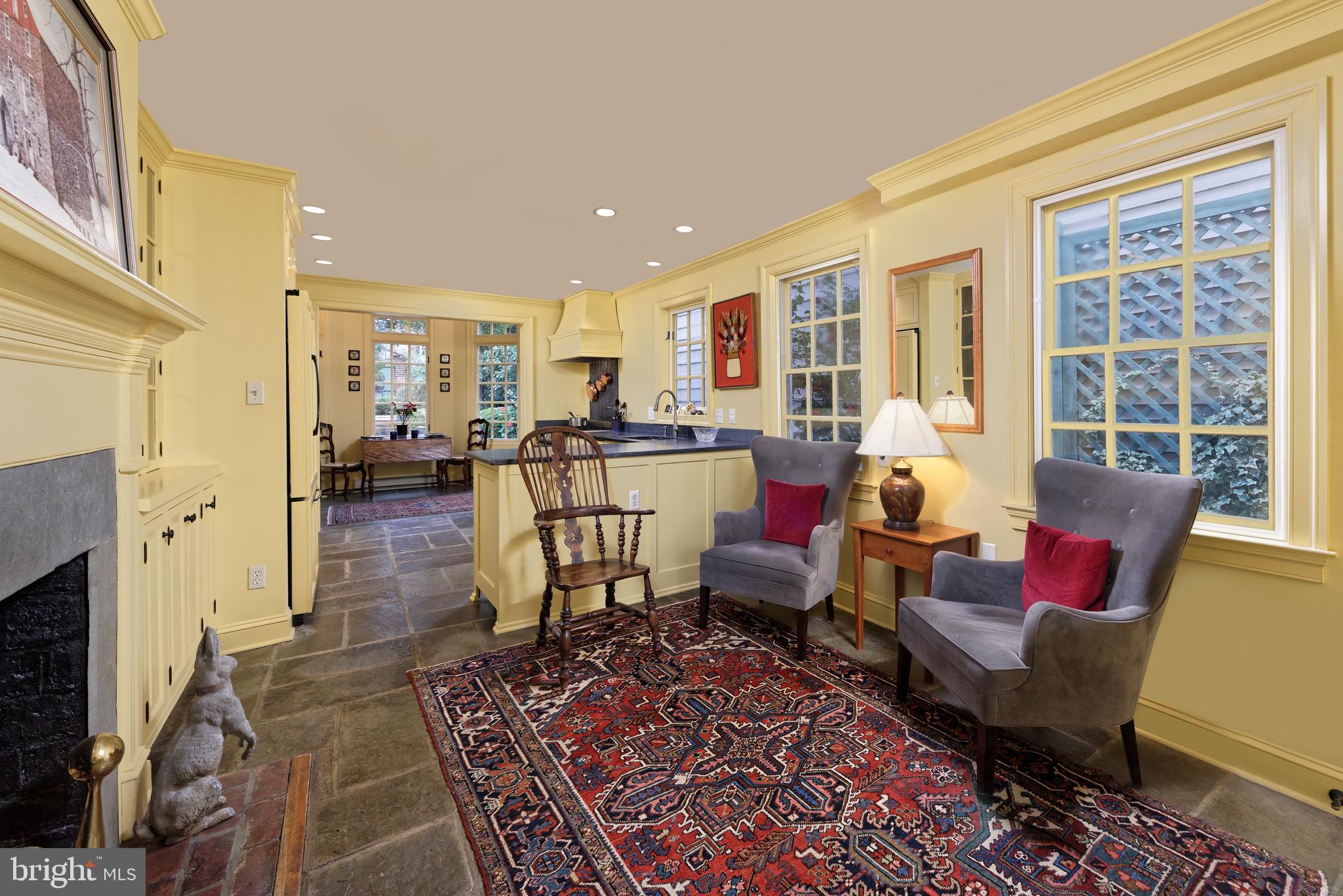 OLD TOWN ALEXANDRIA - Residential