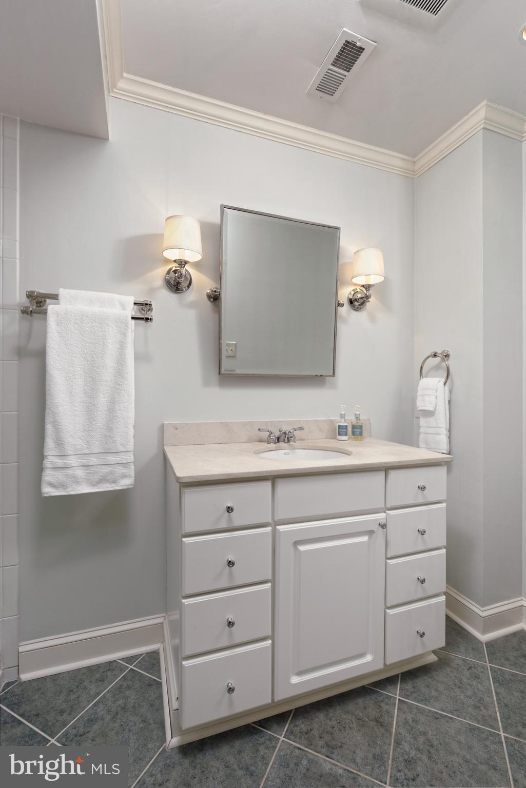 OLD TOWN ALEXANDRIA - Residential