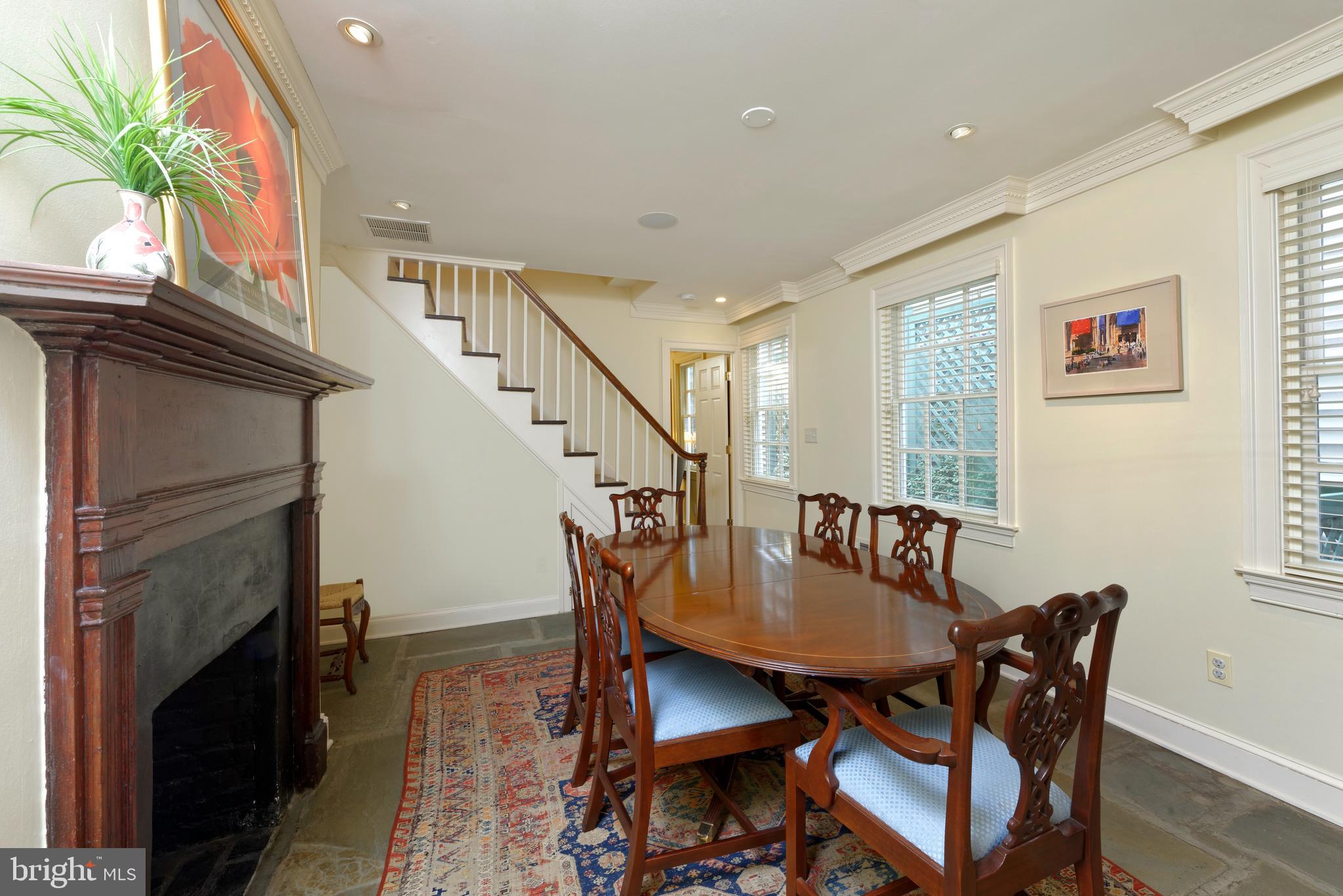 OLD TOWN ALEXANDRIA - Residential