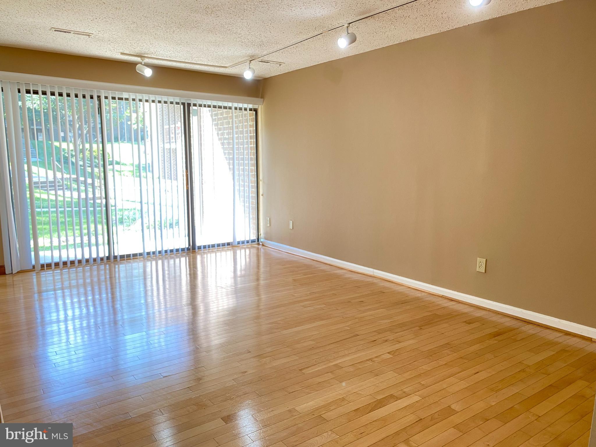 CHESTNUT GROVE - Residential Lease