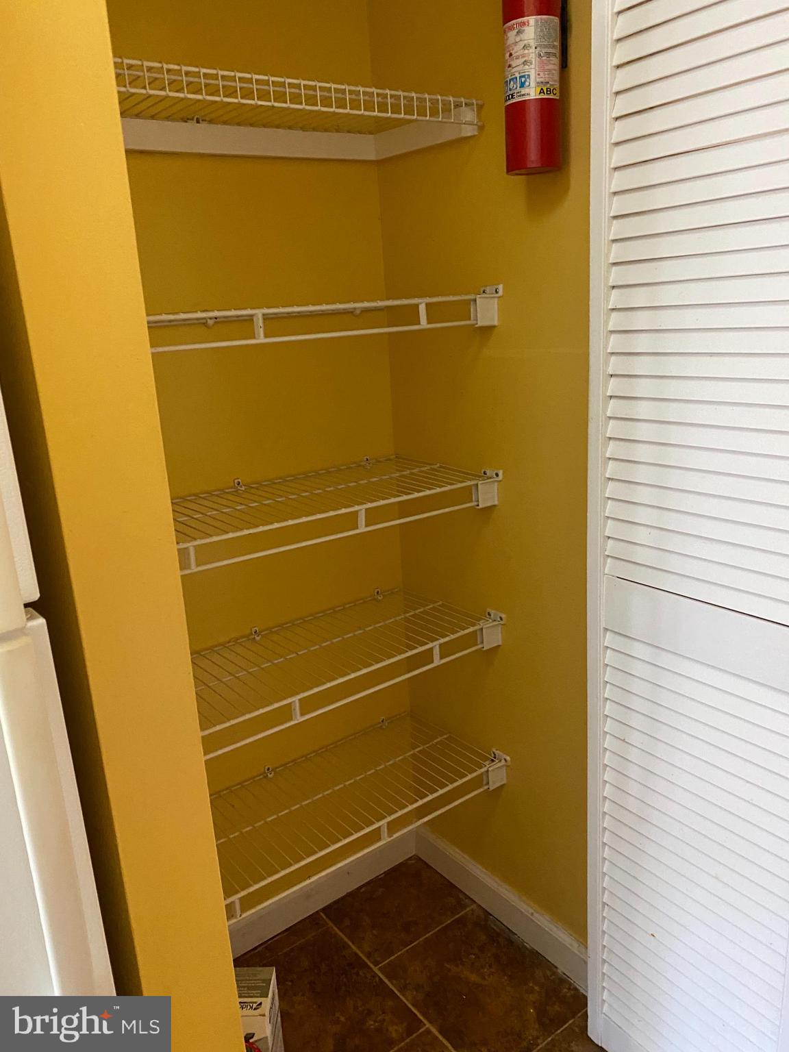 CHESTNUT GROVE - Residential Lease