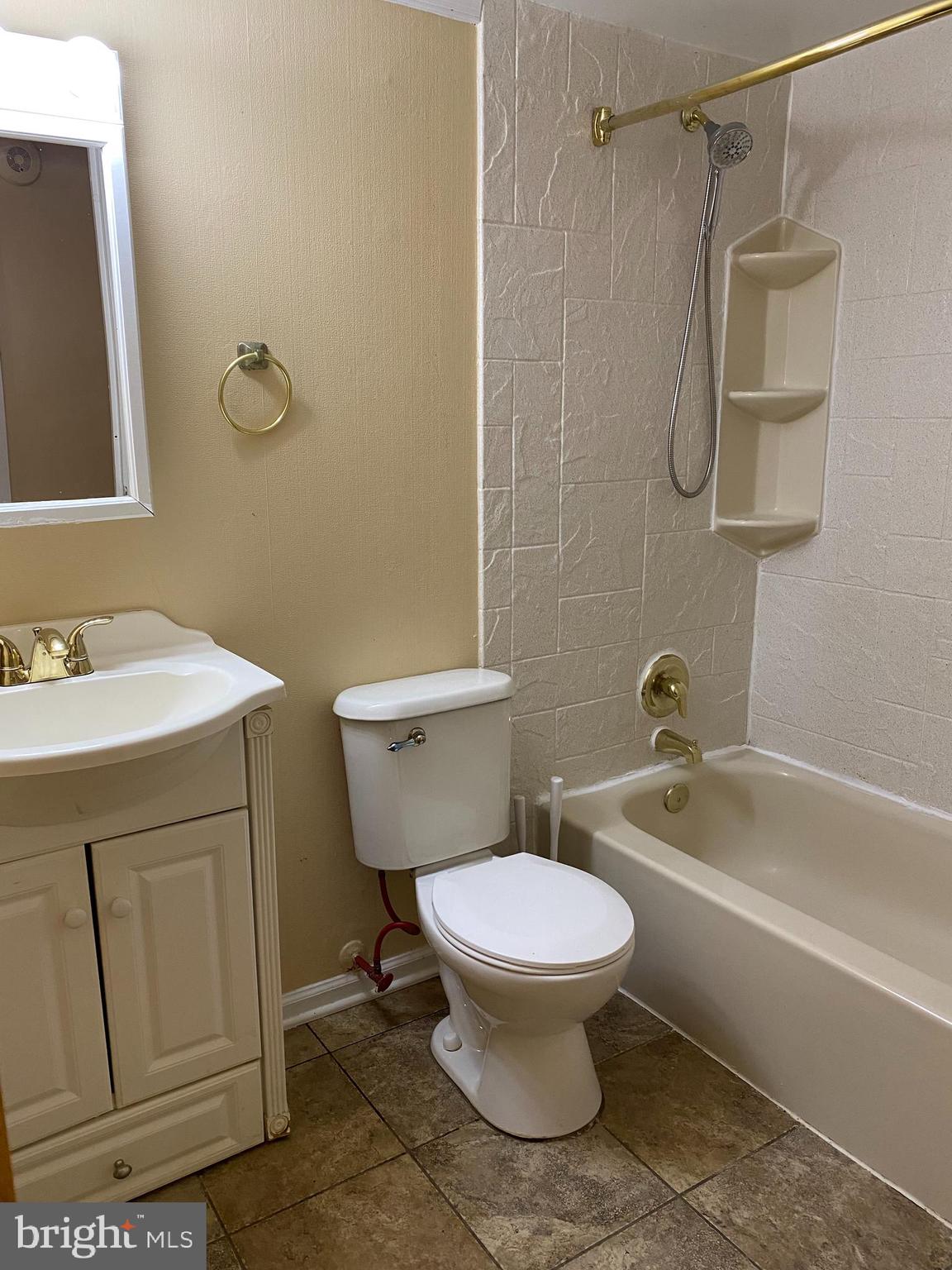 CHESTNUT GROVE - Residential Lease