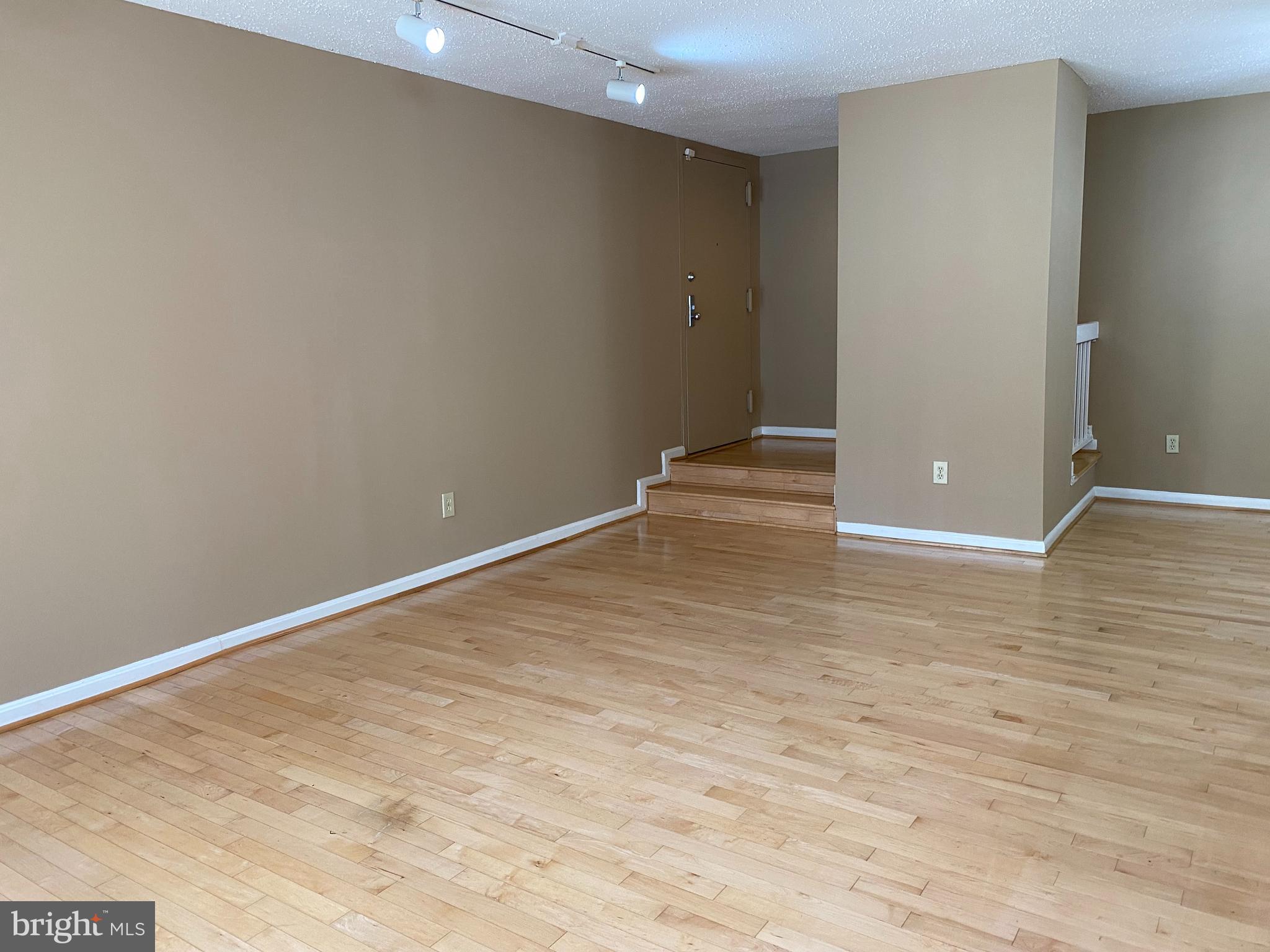 CHESTNUT GROVE - Residential Lease