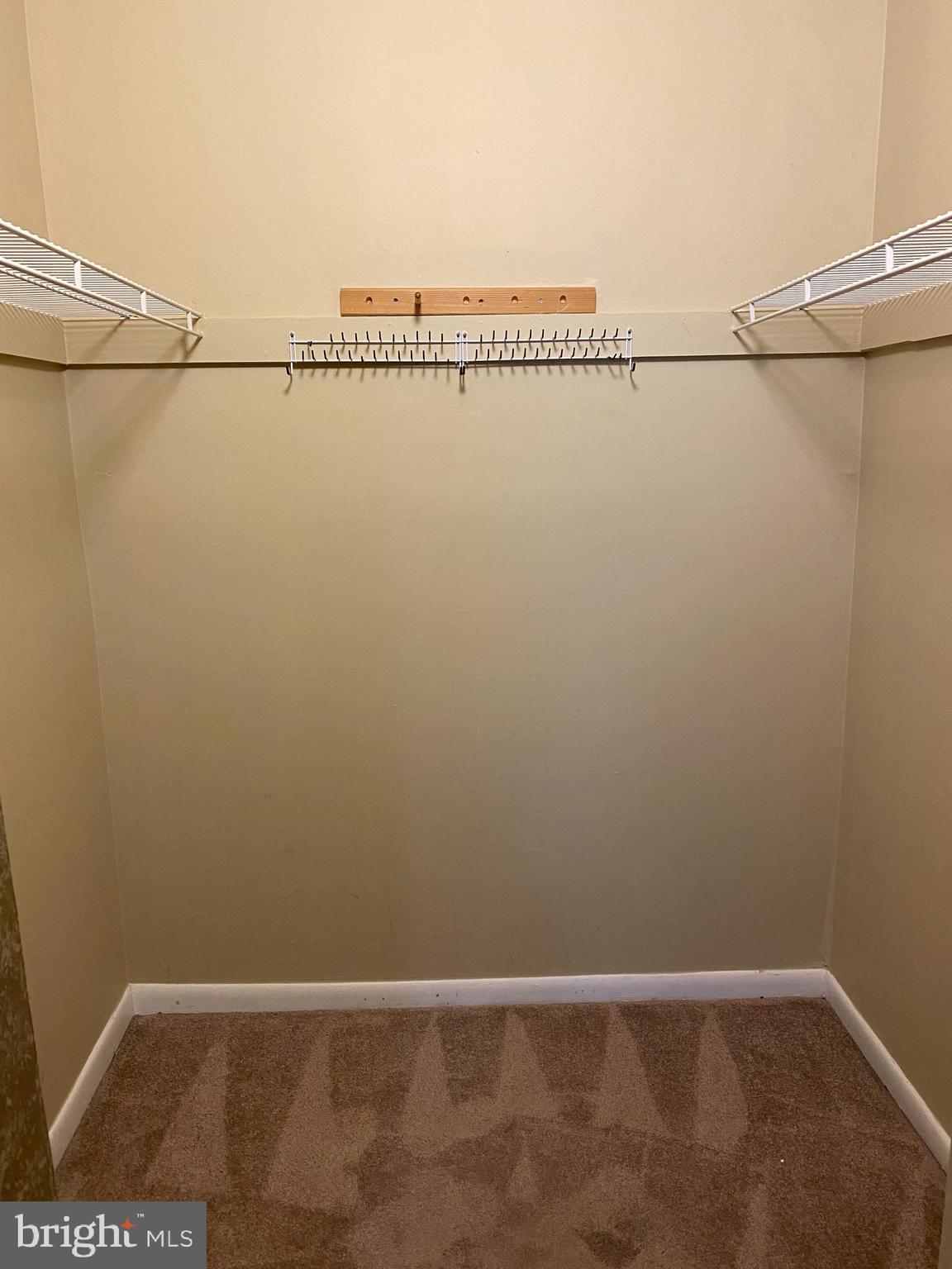 CHESTNUT GROVE - Residential Lease