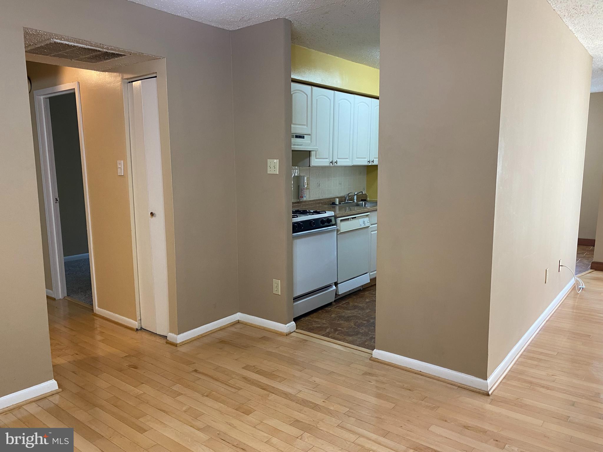 CHESTNUT GROVE - Residential Lease