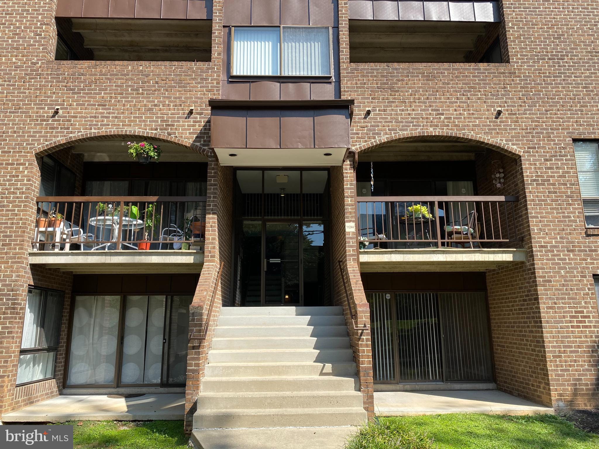 CHESTNUT GROVE - Residential Lease