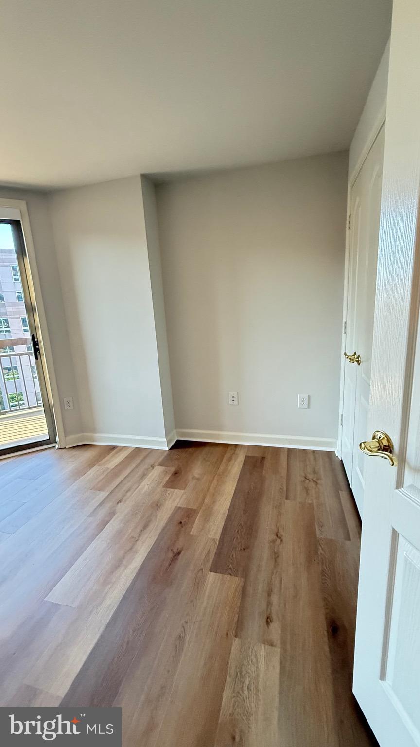 VIRGINIA SQUARE - Residential