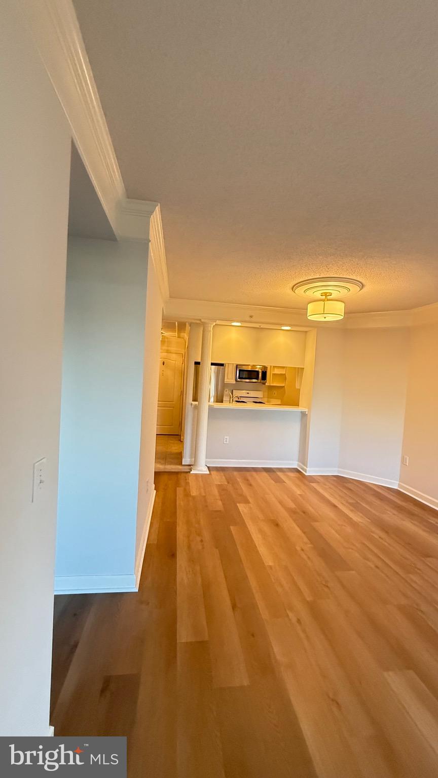 VIRGINIA SQUARE - Residential