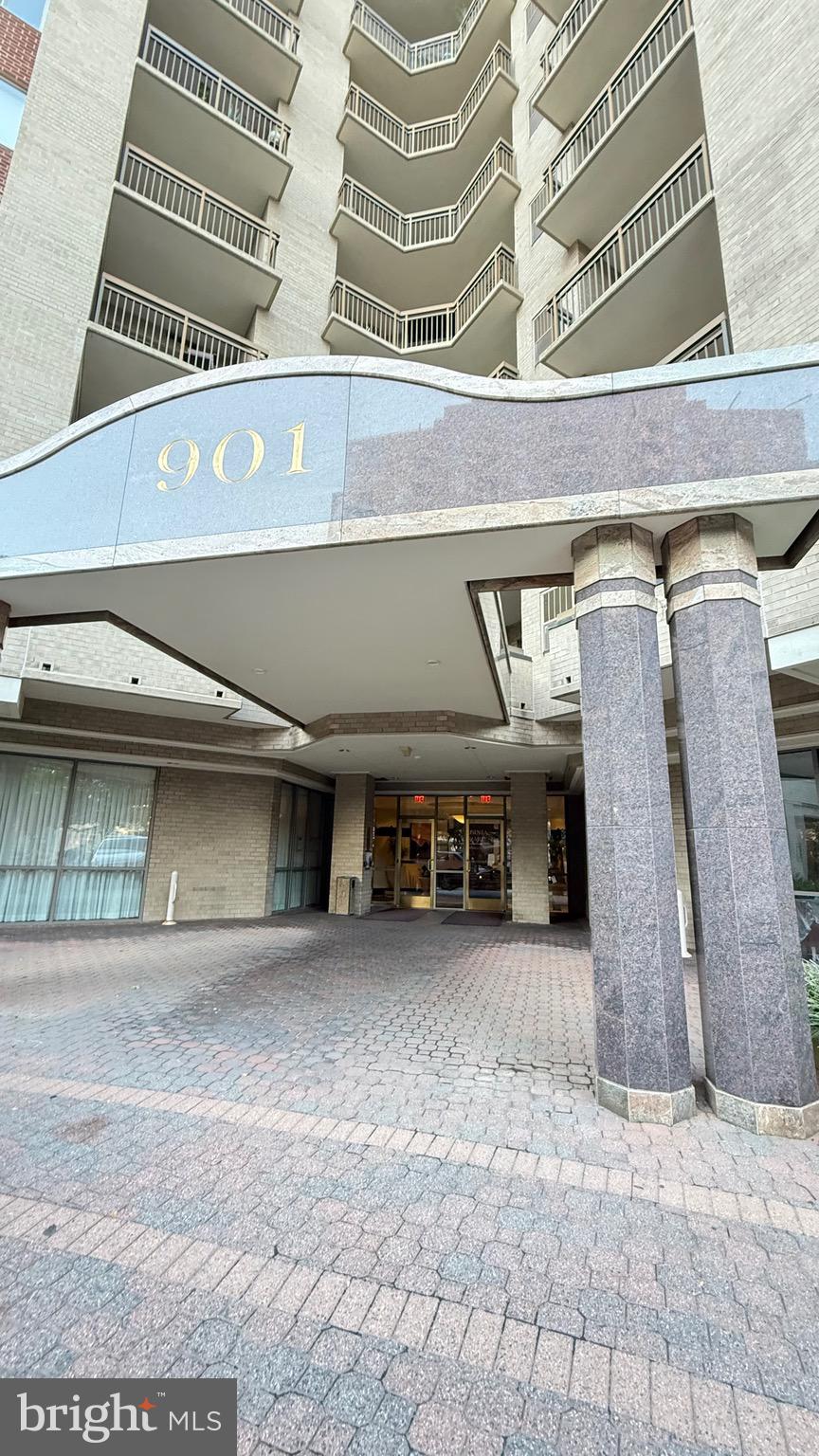 VIRGINIA SQUARE - Residential