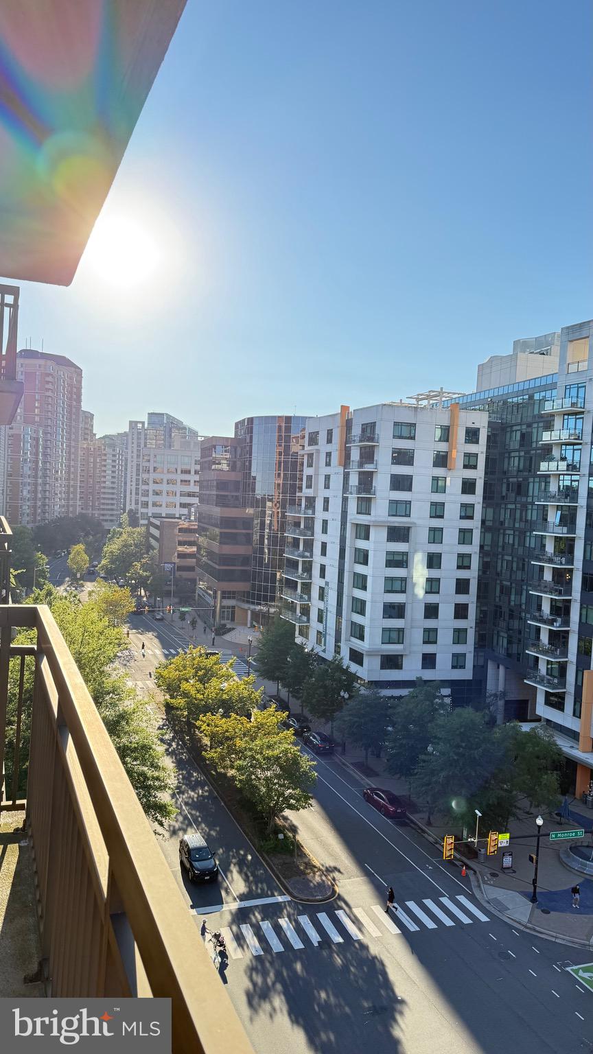 VIRGINIA SQUARE - Residential