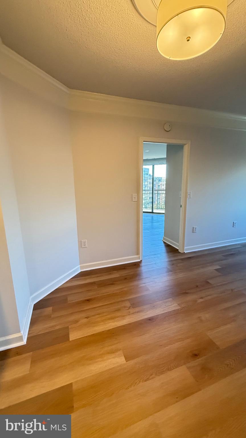 VIRGINIA SQUARE - Residential