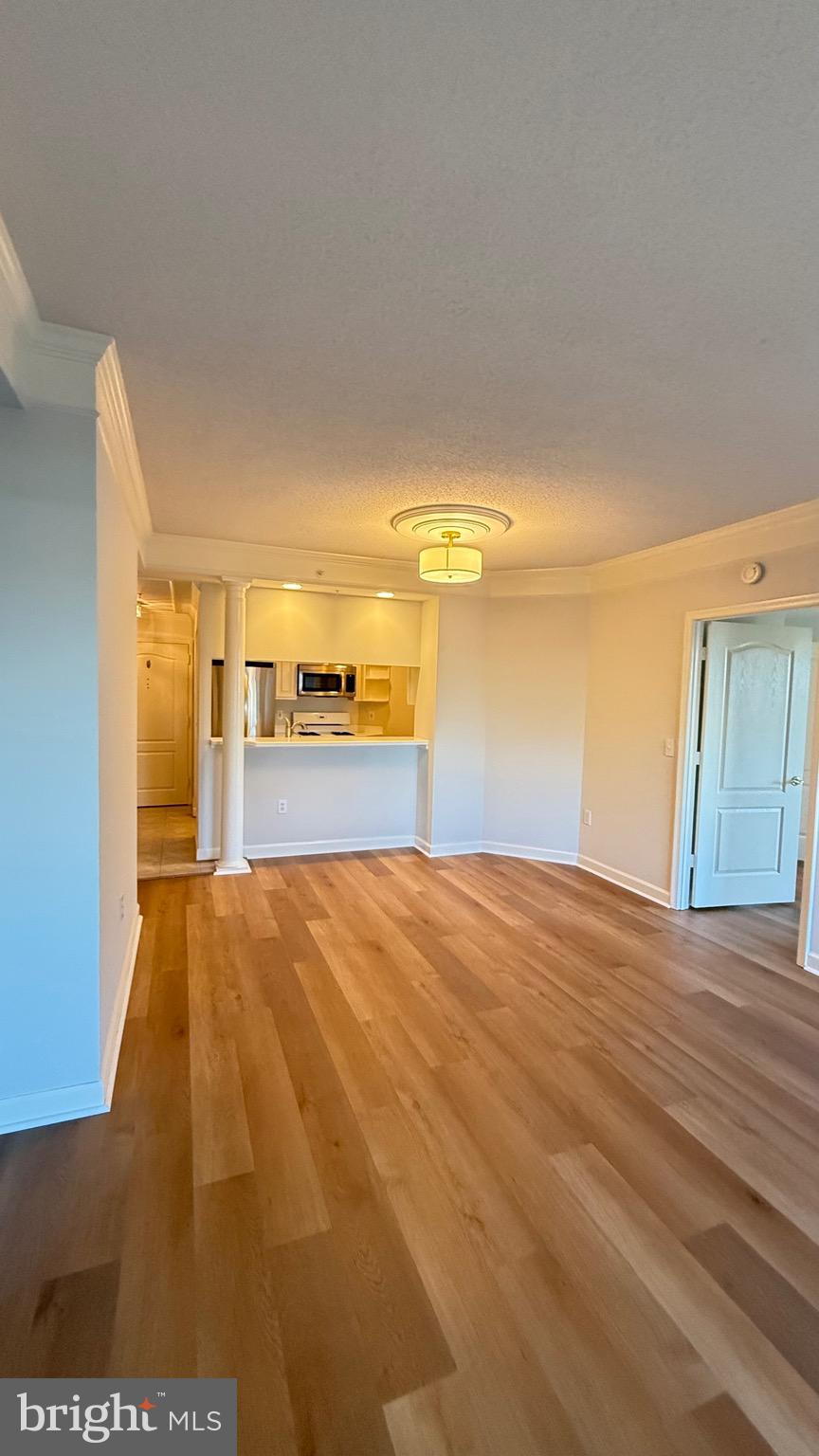 VIRGINIA SQUARE - Residential