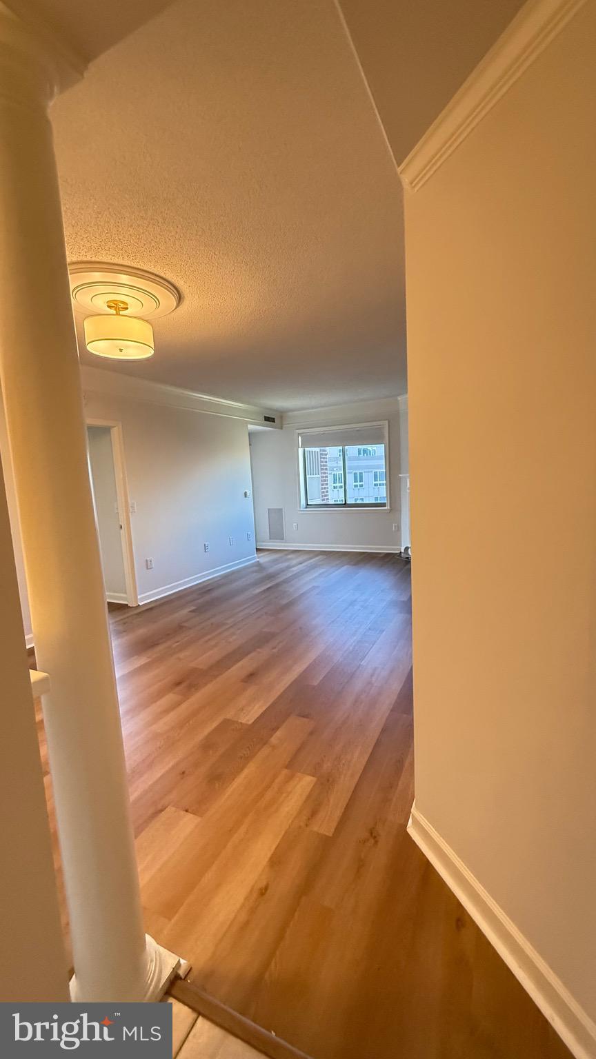 VIRGINIA SQUARE - Residential