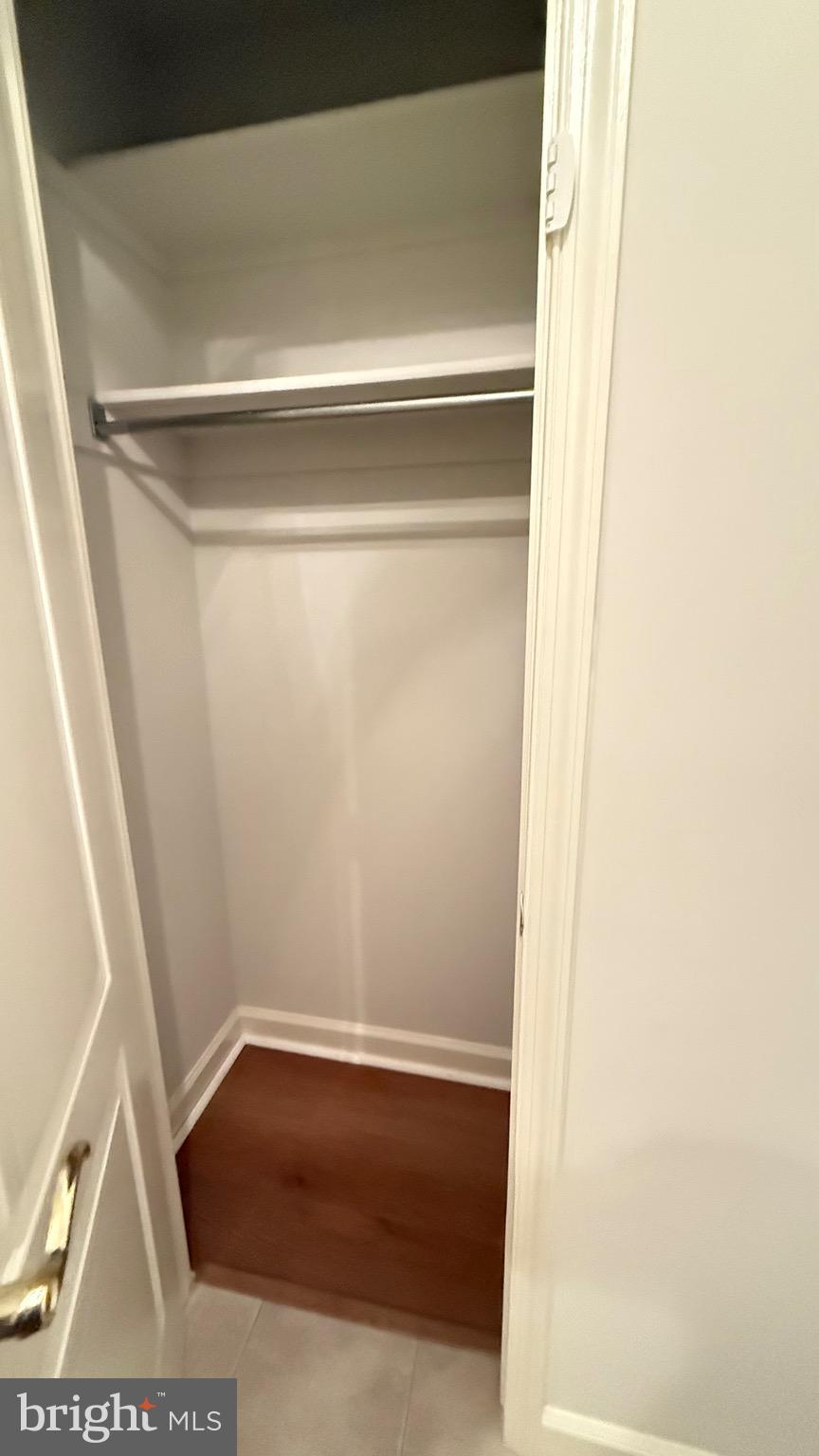 VIRGINIA SQUARE - Residential