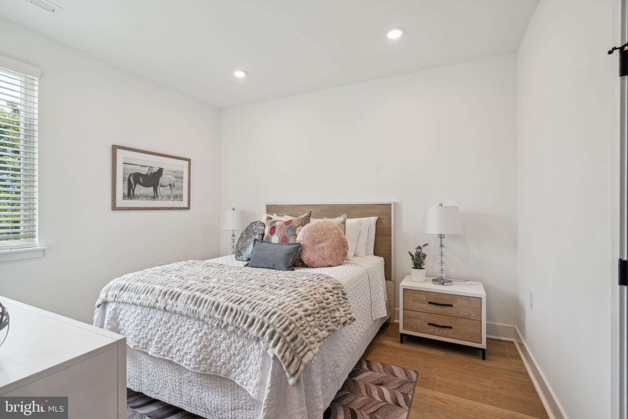 FERN ROCK - Residential Lease