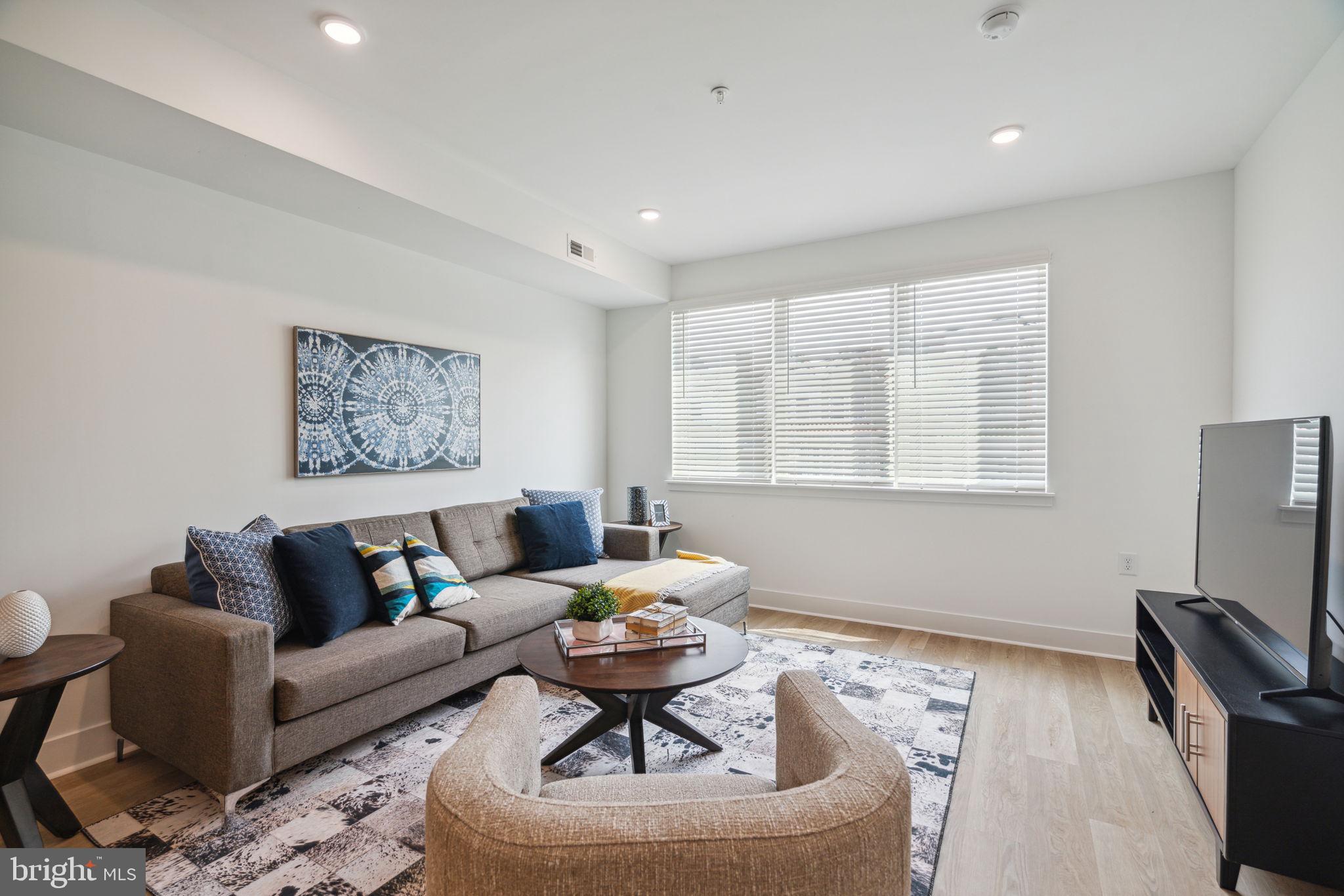 FERN ROCK - Residential Lease