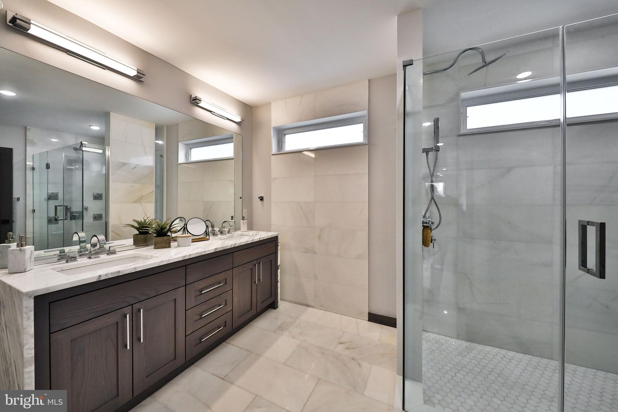 BELLA VISTA - Residential Lease