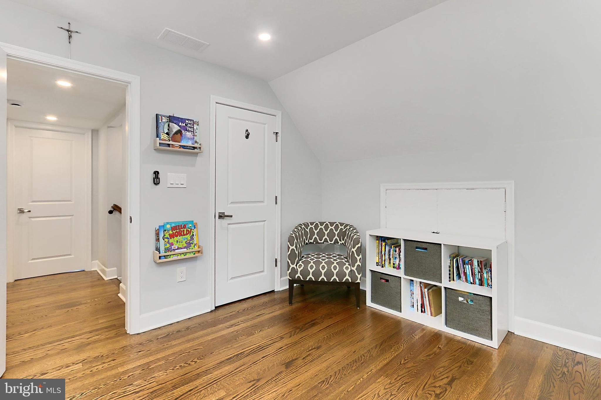 CLAREMONT - Residential