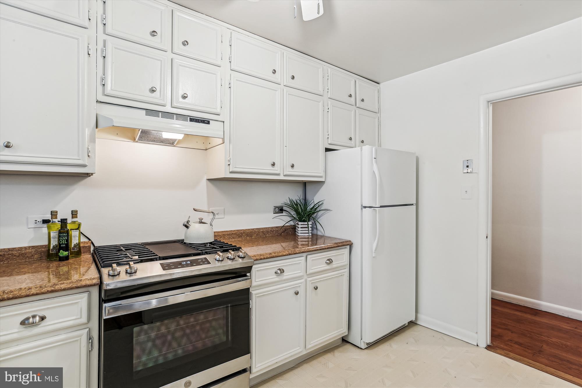 PARKSIDE CONDOMINIUMS - Residential