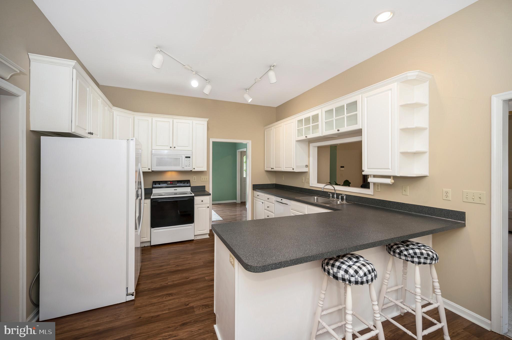 LAKE OF THE WOODS - Residential