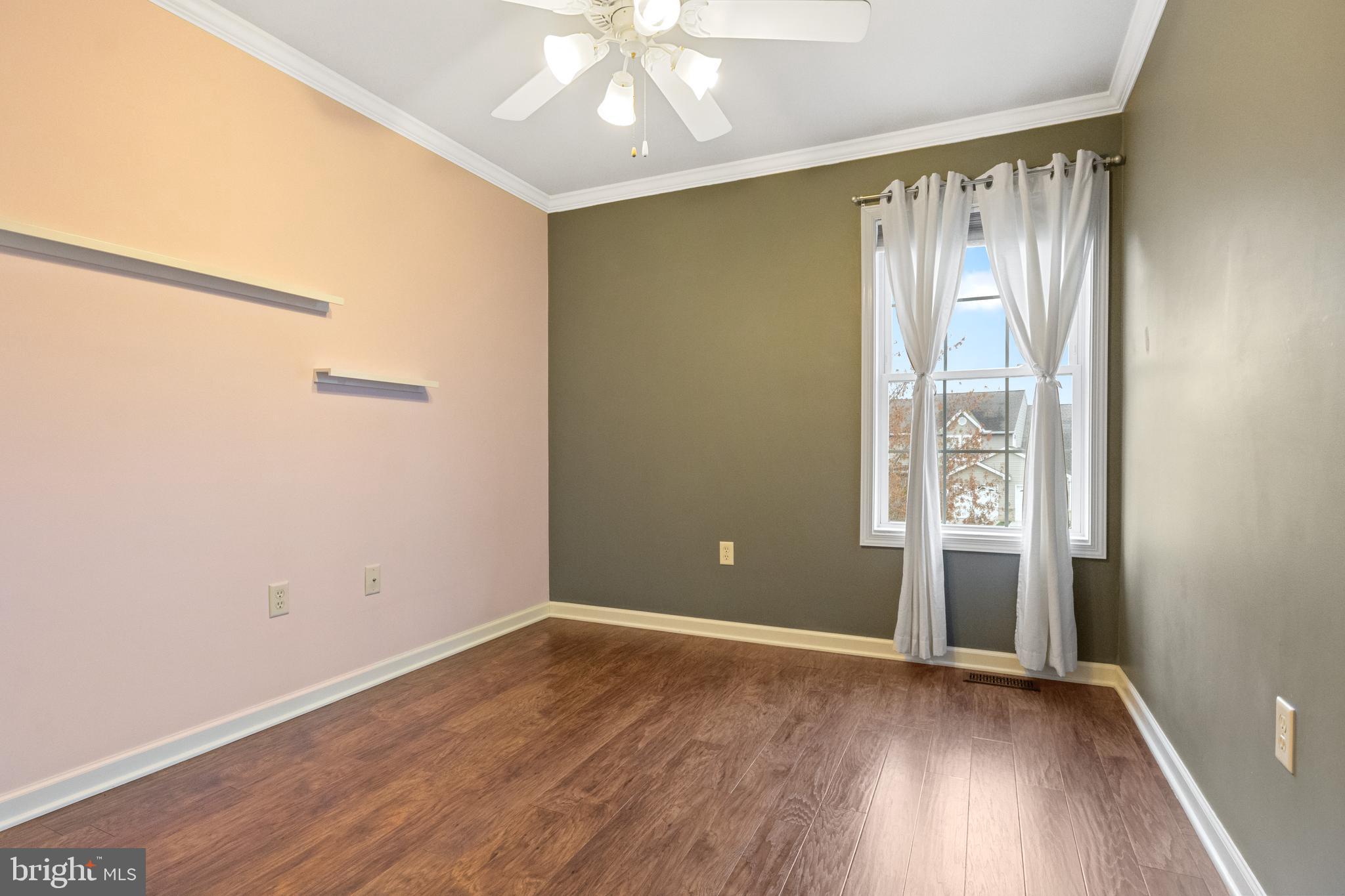 AUTUMN WOODS - Residential