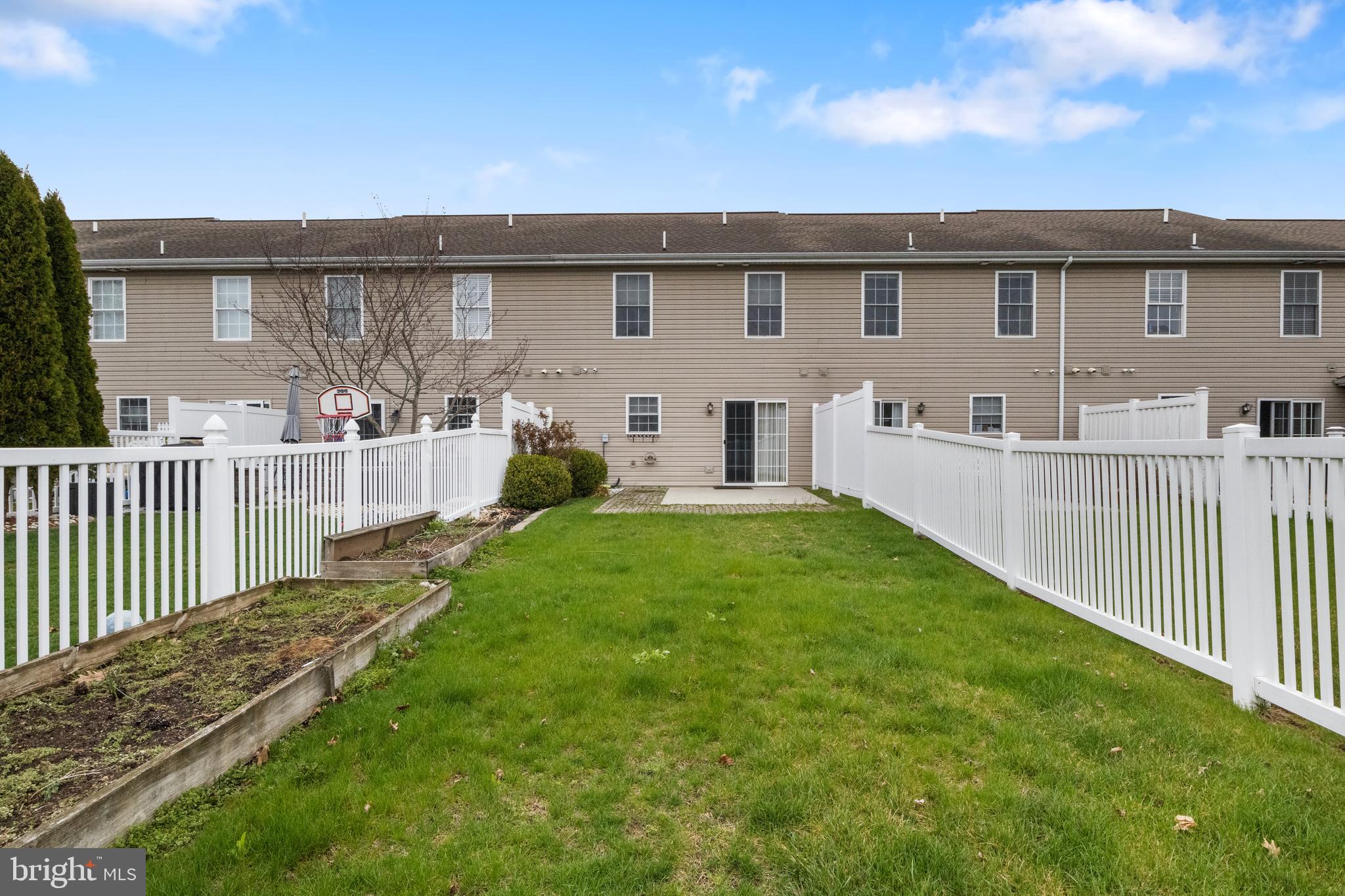 AUTUMN WOODS - Residential